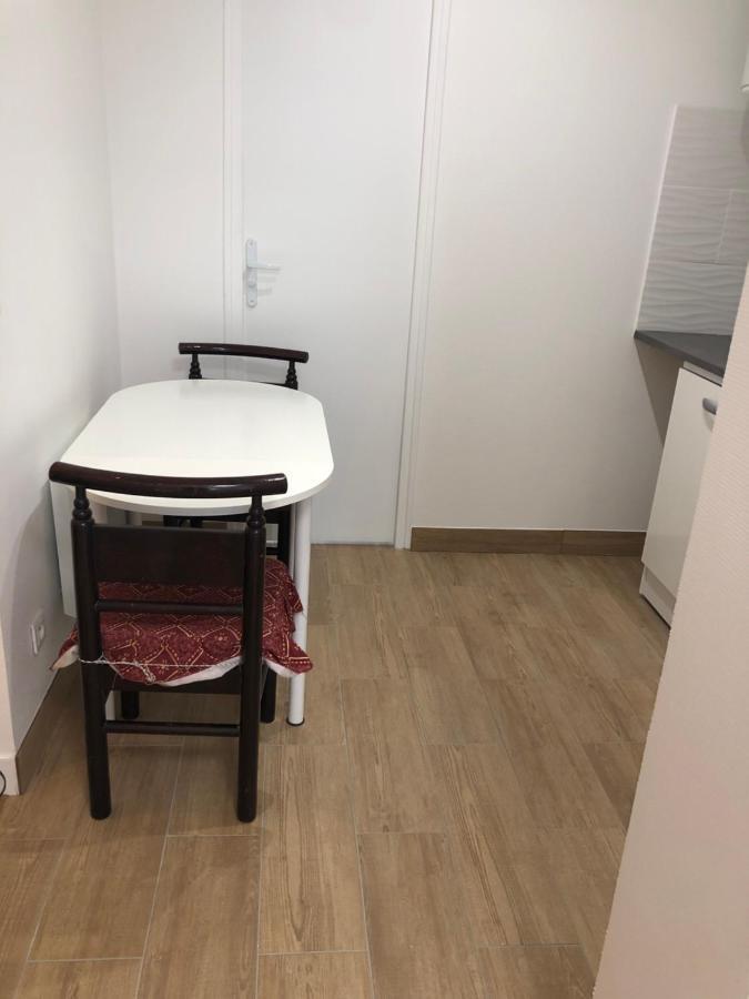 New Saint Maur-Logement Lovely Flat 32M2 Париж Екстериор снимка